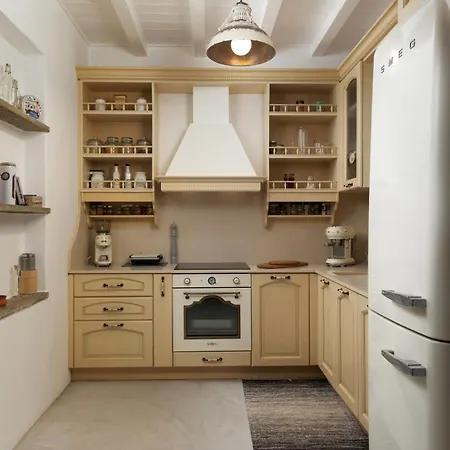 West Side Garden House